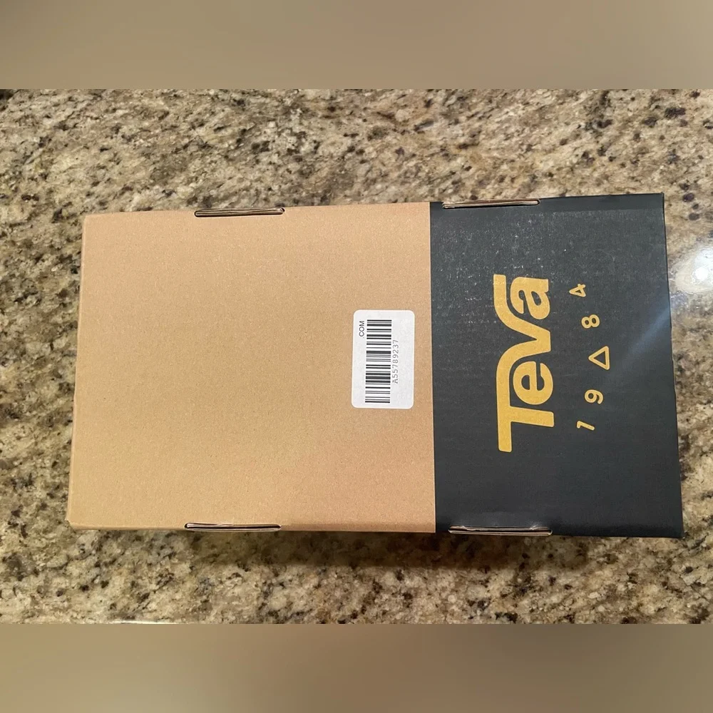 New in Box✨ Teva Butterfly Flatform Universal Sandal - Picture 6 of 7